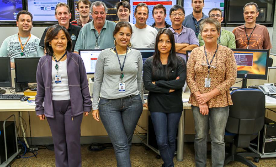 Técnicos e analistas da Celepar que atuaram na operação de retorno do horário de verão