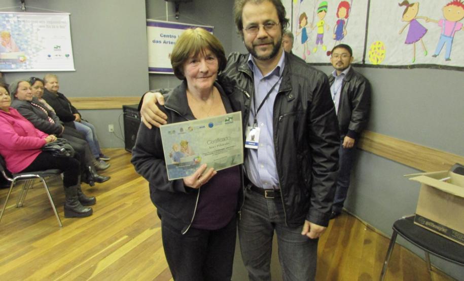 Curso de Acesso à Internet e Redes Sociais inclui mais de 60 idosos de Pato Branco no mundo digital