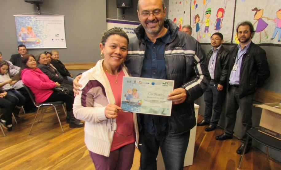 Curso de Acesso à Internet e Redes Sociais inclui mais de 60 idosos de Pato Branco no mundo digital