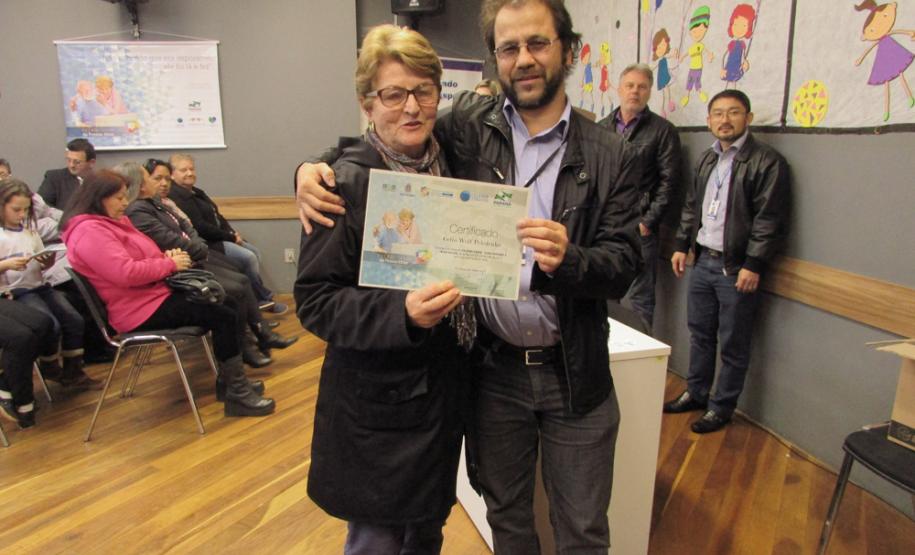 Curso de Acesso à Internet e Redes Sociais inclui mais de 60 idosos de Pato Branco no mundo digital