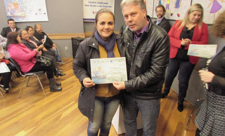 Curso de Acesso à Internet e Redes Sociais inclui mais de 60 idosos de Pato Branco no mundo digital