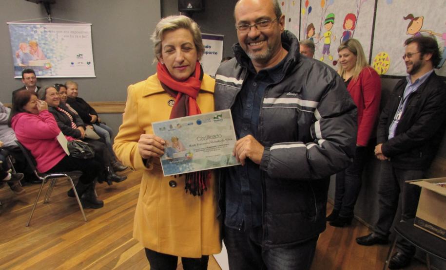 Curso de Acesso à Internet e Redes Sociais inclui mais de 60 idosos de Pato Branco no mundo digital