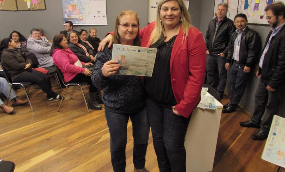 Curso de Acesso à Internet e Redes Sociais inclui mais de 60 idosos de Pato Branco no mundo digital