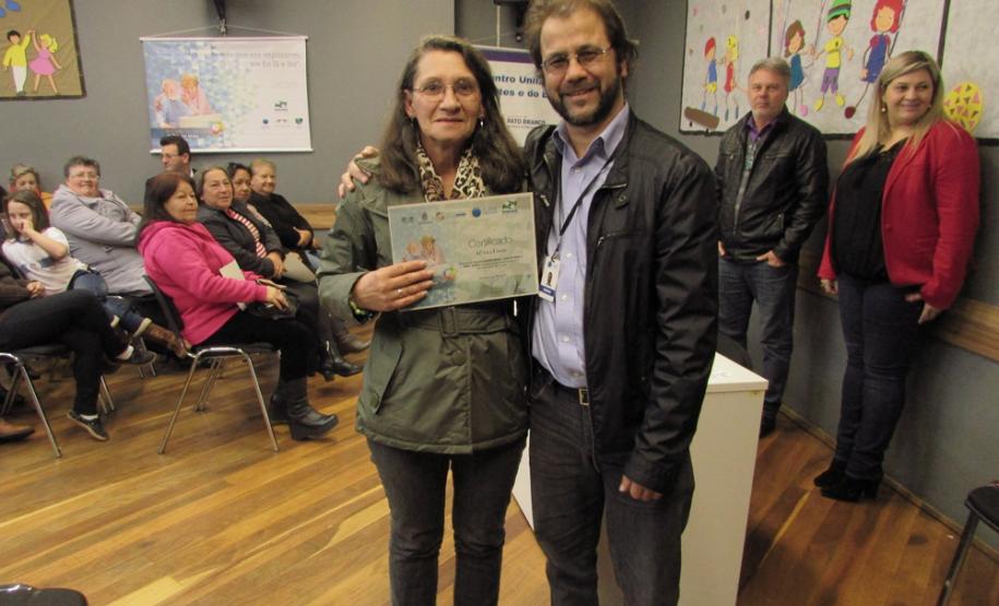 Curso de Acesso à Internet e Redes Sociais inclui mais de 60 idosos de Pato Branco no mundo digital