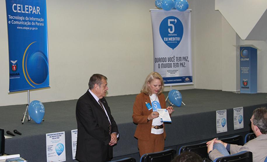 Meditação pela paz.