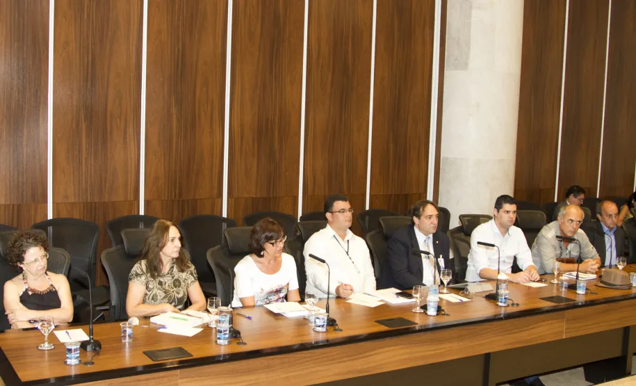 Parceria entre Estado, MP e Judiciário vai integrar dados sobre medicamentos no Paraná