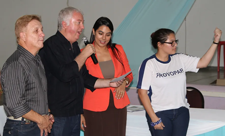 Foz do Iguaçu forma a segunda turma da capacitação de acesso à internet e redes sociais