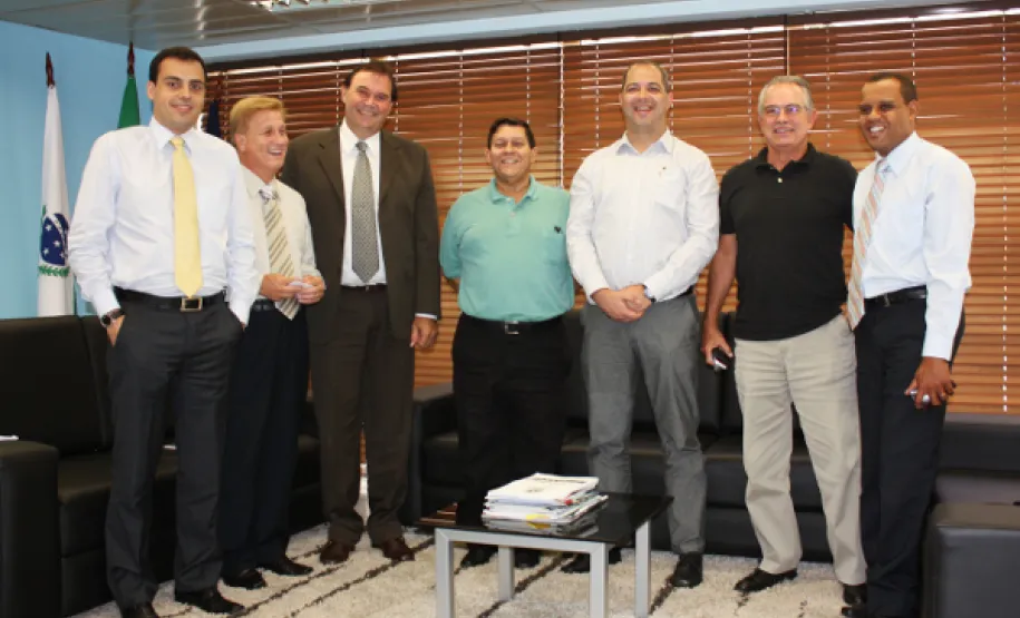 Reunião Secretaria do Turismo 29-02-2012 Rafael Moura de Oliveira, Jacson Carvalho Leite, Faisal Saleh, Douglas Peixoto Azevedo, Rafael Andreguetto, Marcos Venício Alves Meyer e Luiz Nunes