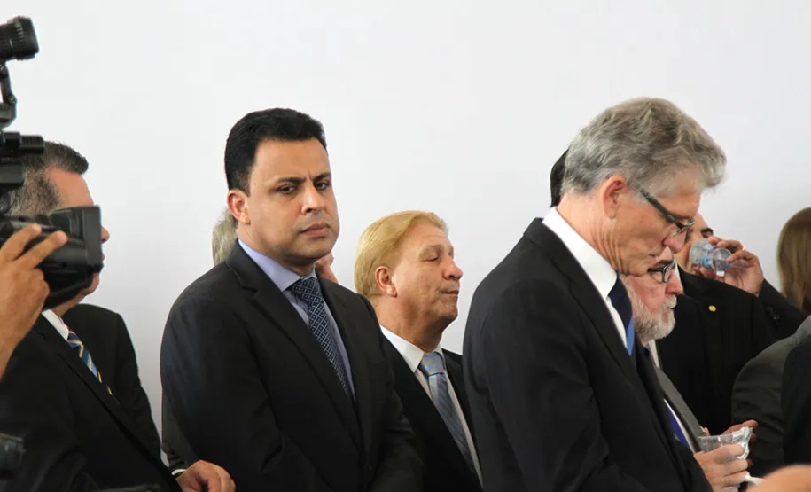 Richa dá posse aos novos secretários da Casa Civil, Administração e Justiça