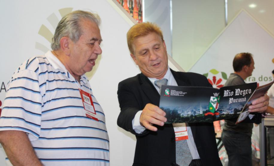 Richa dá posse aos novos secretários da Casa Civil, Administração e Justiça