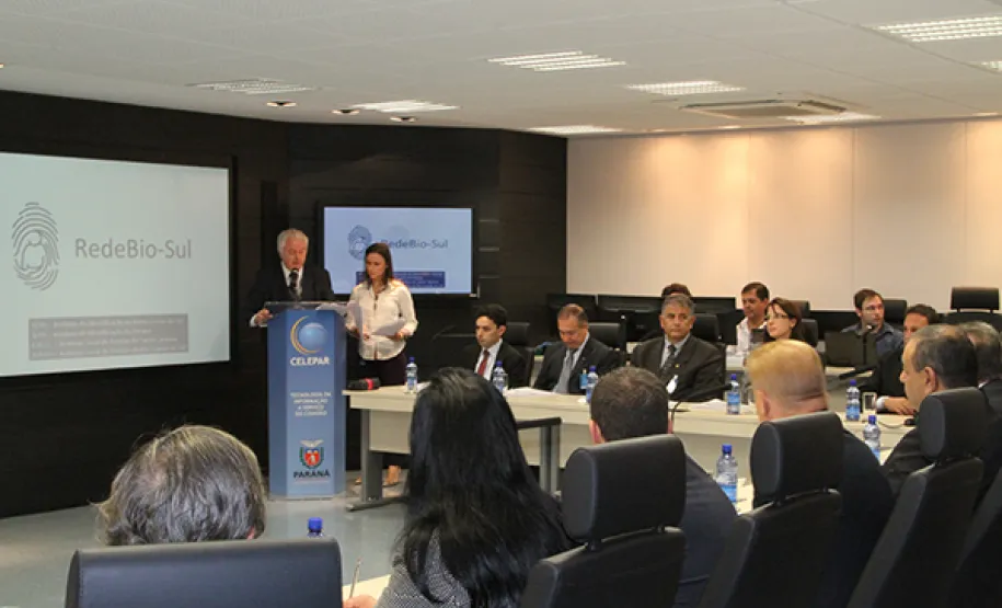 Celepar sedia reunião para debater a integração dos bancos de dados dos institutos de identificação de quatro estados