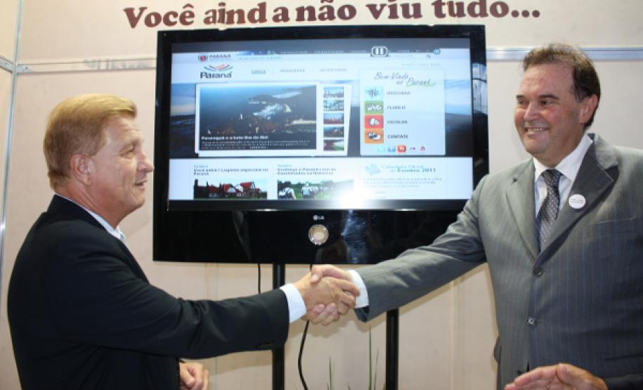 Secretaria de Turismo lança novo site desenvolvido pela Celepar x