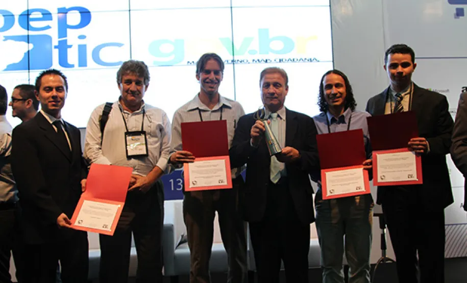 Celepar recebe prêmio Excelência em Governo Eletrônico