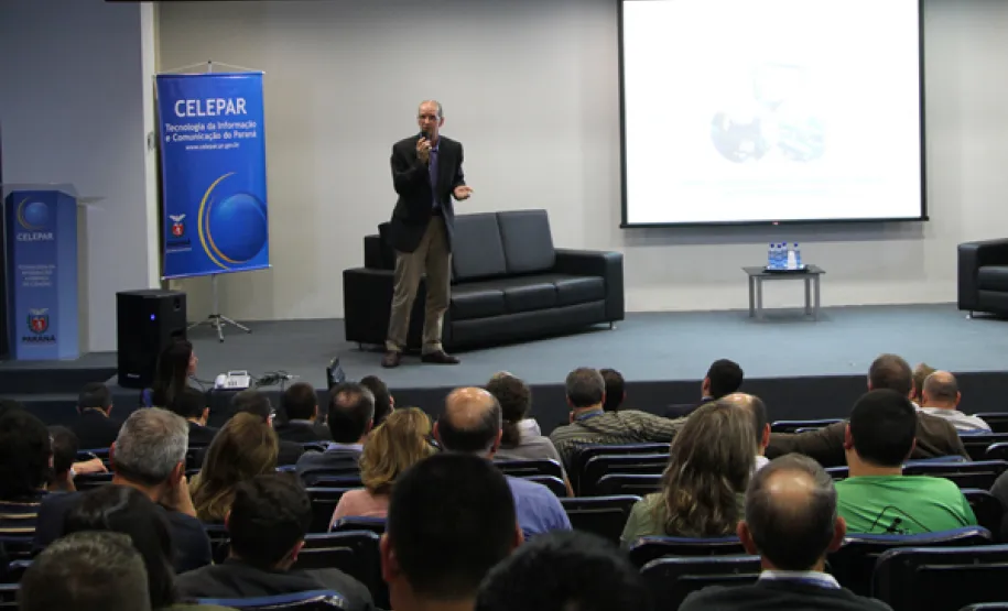Celepar e Detran realizam evento sobre a utilização da infraestrutura de nuvem privada para prestação de serviços em organizações governamentais x