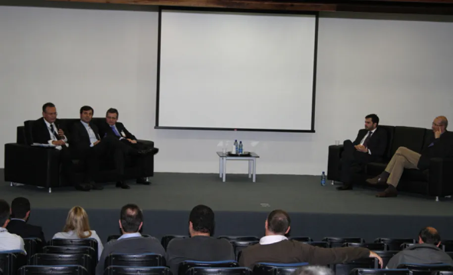 Celepar e Detran realizam evento sobre a utilização da infraestrutura de nuvem privada para prestação de serviços em organizações governamentais x