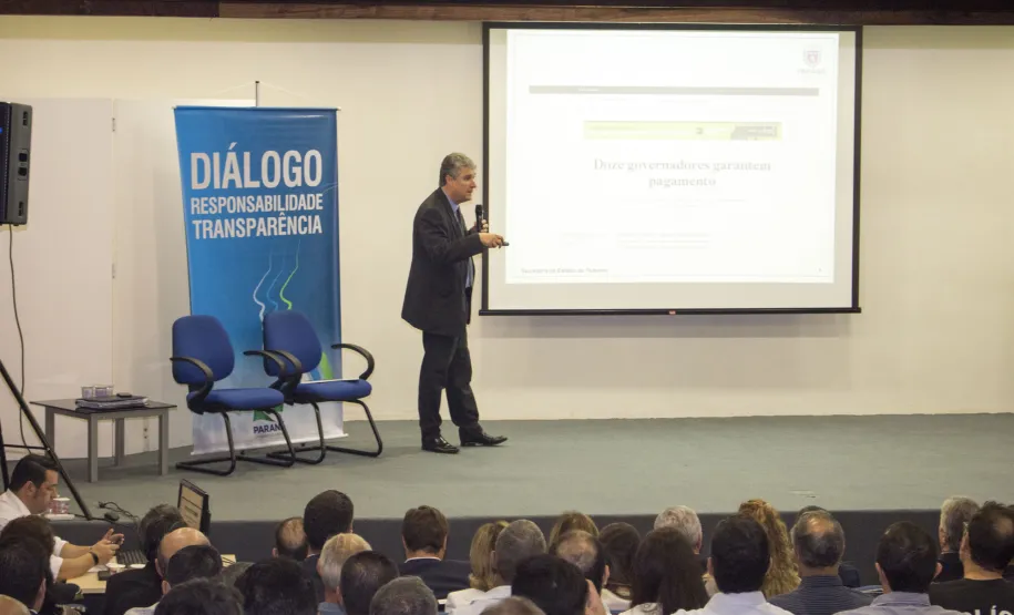 Governo reúne sindicatos para expor situação das finanças públicas