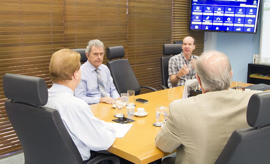 Celepar e Mineropar estreitam parceria para evolução de projetos