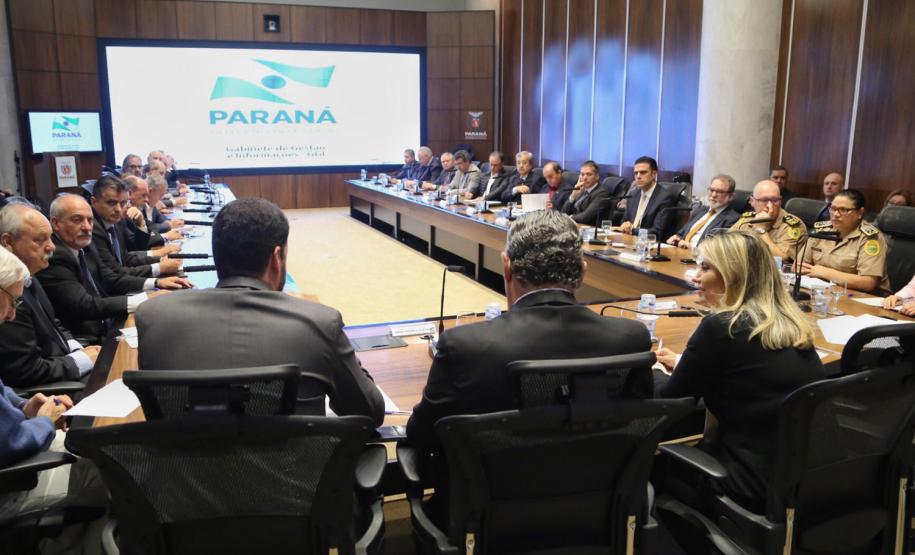 Cida reforça compromisso com a regionalização das ações