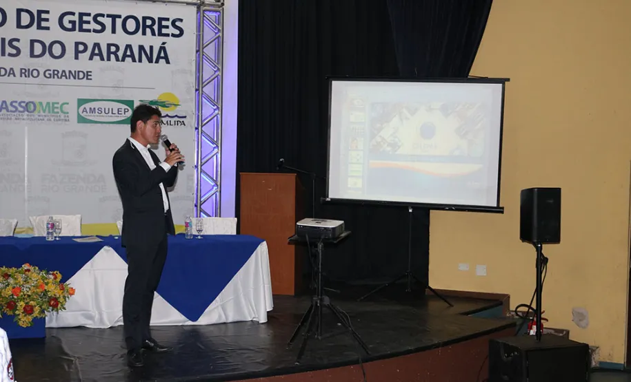 Celepar participa do Encontro de Gestores Municipais da ASSOMEC em Fazenda Rio Grande