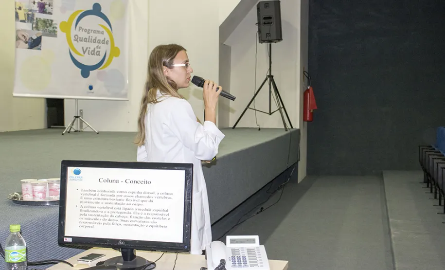 Projeto Oficina de Postura Corporal é realizada para empregados da Celepar