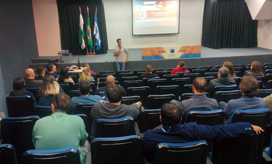 Celepar recebe palestra sobre mitos e verdades nas atividades físicas