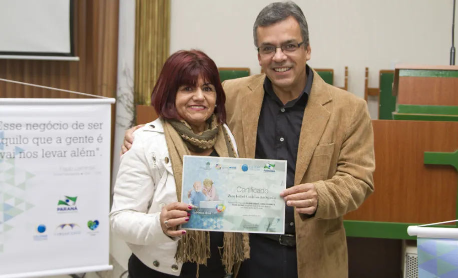 Parceria da Celepar com igrejas Presbiteriana e Batista leva curso à terceira idade