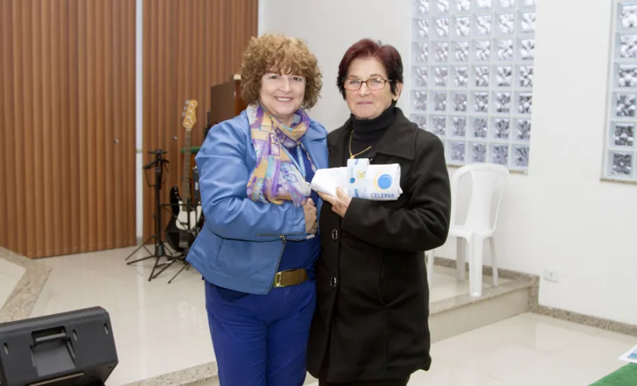 Parceria da Celepar com igrejas Presbiteriana e Batista leva curso à terceira idade