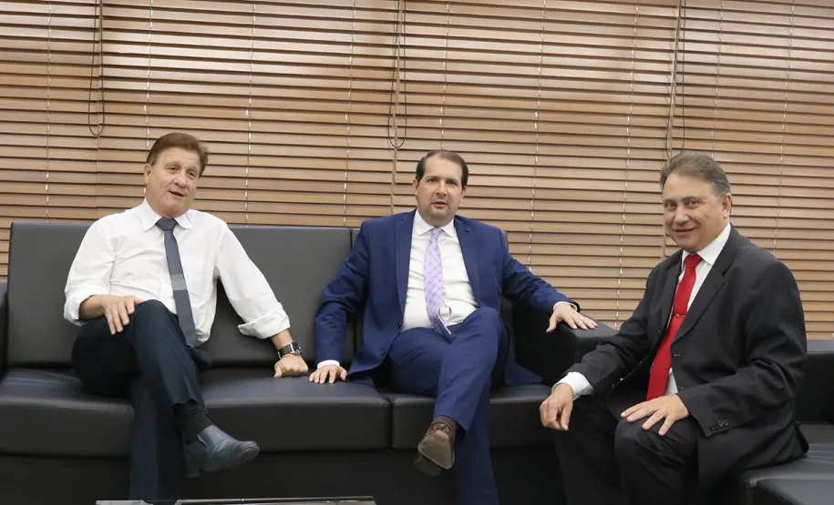 Jacson Carvalho Leite, Marcel Micheletto e Nelson Garcia