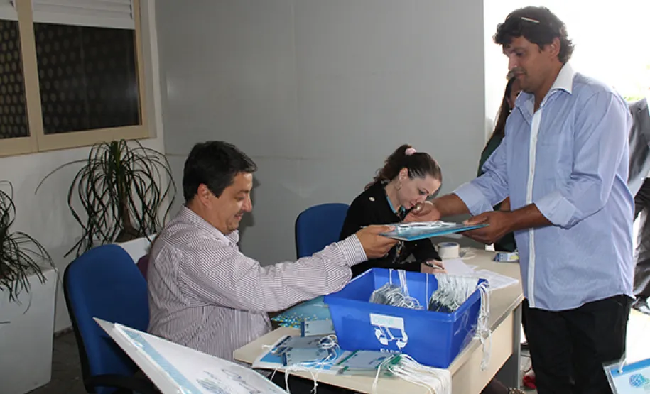 Governo e prefeitos assinam protocolo para implantar o Rede399