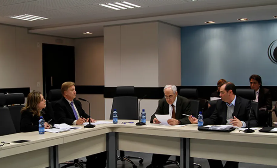 Presidente do Cosit, secretário Edson Casagrande vê avanços no uso de soluções de TIC pelo Governo do Estado Reunião do COSIT na Celepar