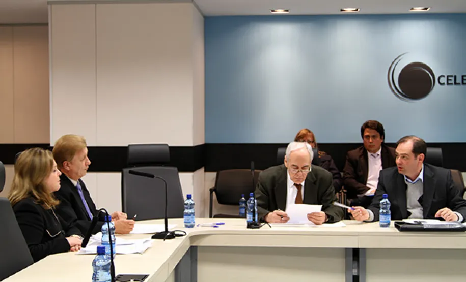Presidente do Cosit, secretário Edson Casagrande vê avanços no uso de soluções de TIC pelo Governo do Estado Reunião do COSIT na Celepar