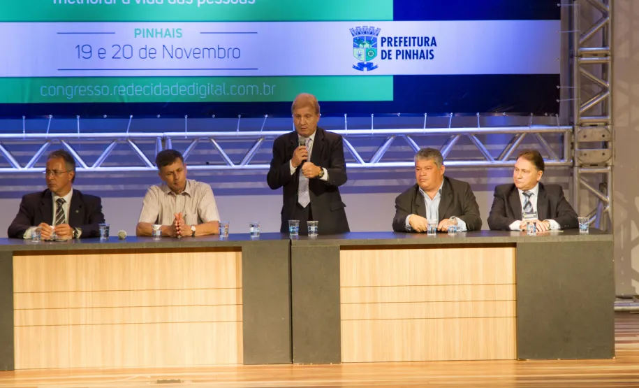 Gestores discutem modelo de serviços públicos no Congresso de Cidades Digitais