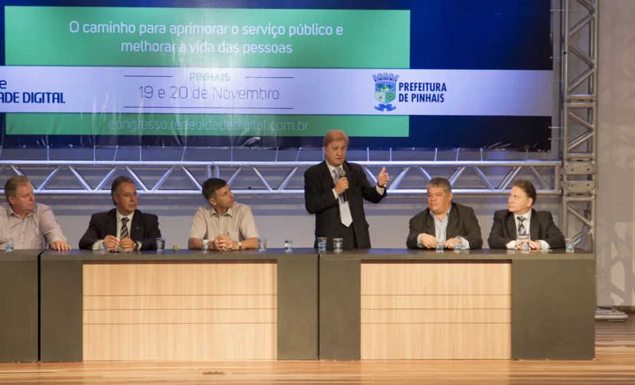 Gestores discutem modelo de serviços públicos no Congresso de Cidades Digitais