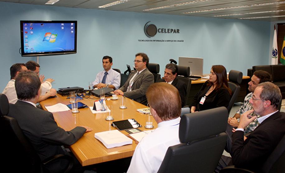 Identificação biométrica Reunião na Celepar avalia soluções de biometria
