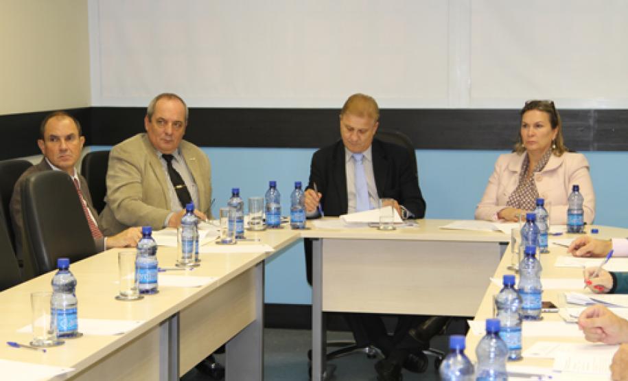 Cosit incentiva a adoção do sistema de gestão digital de documentos Reunião do Cosit no Centro Integrado de Informações Estratégicas da Celepar