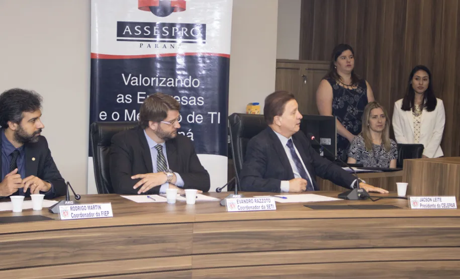 Frente Parlamentar de Tecnologia da Informação e Comunicação é lançada na Assembleia do Paraná