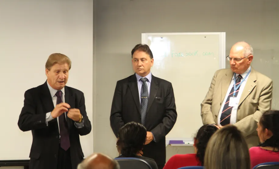 Terceirizados da Celepar participam de curso de Acesso à Internet e Redes Sociais