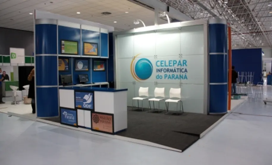 Terceirizados da Celepar participam de curso de Acesso à Internet e Redes Sociais Ana Cristina dos Santos