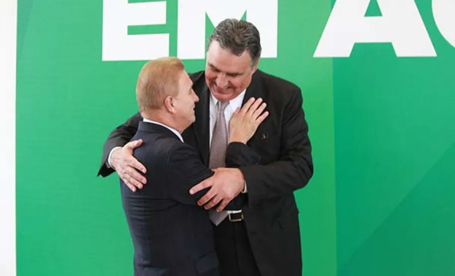 Novo presidente da Cohapar é empossado pelo governador Beto Richa