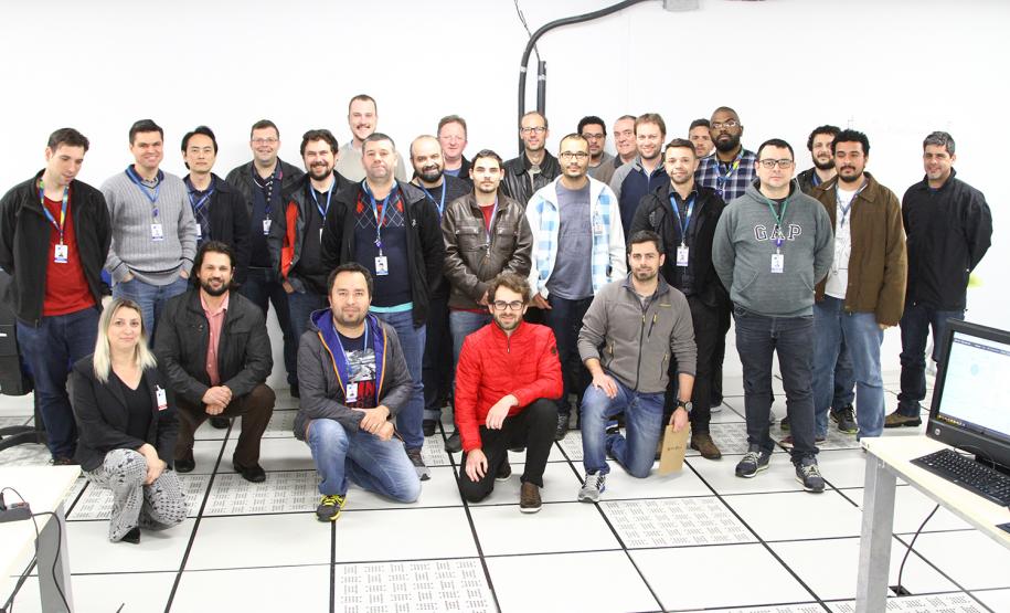 Empregados da Celepar participam de workshop de ataque e defesa cibernética