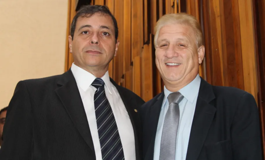 Terceira edição do Prêmio Gestor Público é lançada na Assembleia Legislativa Laerzio Chierosin Junior e Jacson Carvalho Leite