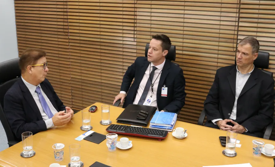 Experiência da Celepar e do Serpro em TIC à disposição da administração pública