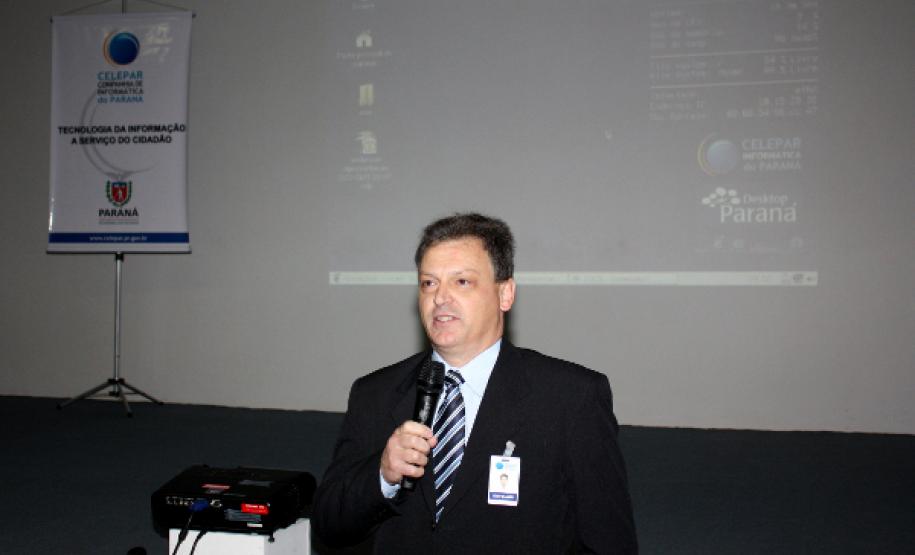 Invetário de Informática O diretor de operações da Celepar Luiz Fernando Ballin Ortolani fala sobre o inventário de informática do estado, durante evento no auditório da empresa