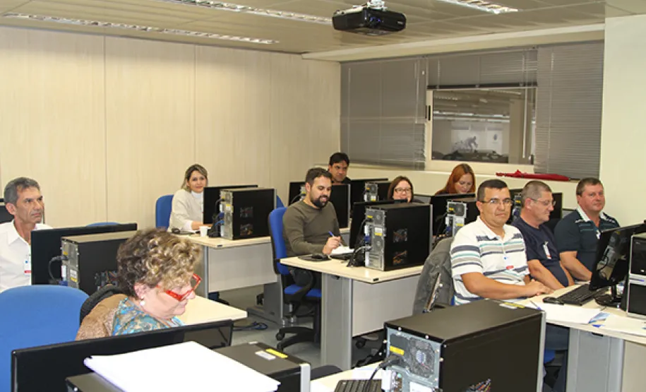 Celepar promove treinamento para técnicos dos órgãos de trânsito do Estado que utilizam o Sistema GIT