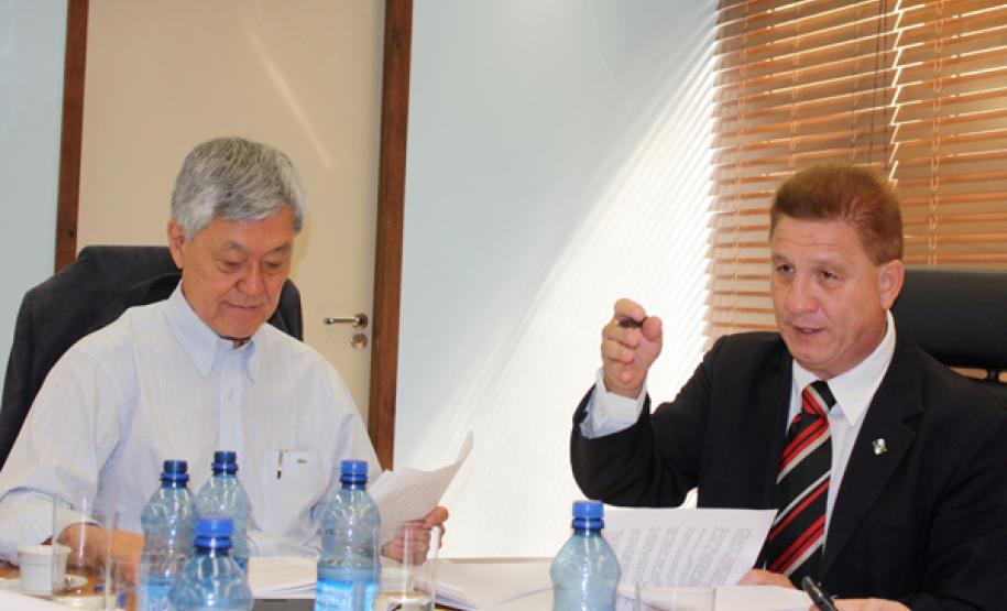 Reunião do Conselho de Administração - abril 2012 O conselho de Administração da Celepar é presidido pelo secretário Cassio Taniguchi e o presidente Jacson Carvalho Leite ocupa a secretaria executiva