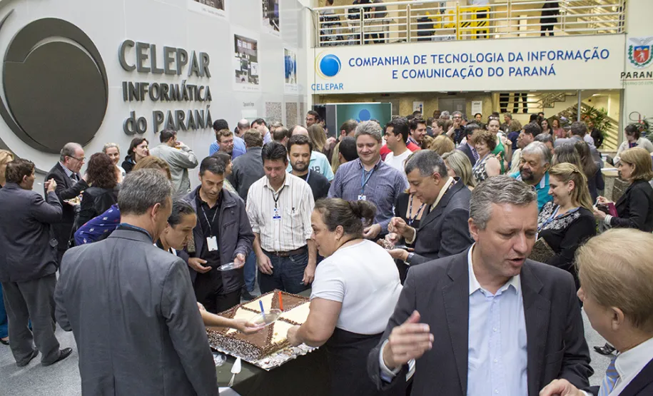 Paraná vai ampliar parceria com Universidade de Chicago