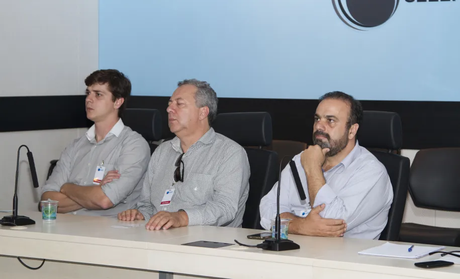 Prefeito de Foz do Iguaçu conhece soluções desenvolvidas pela Celepar