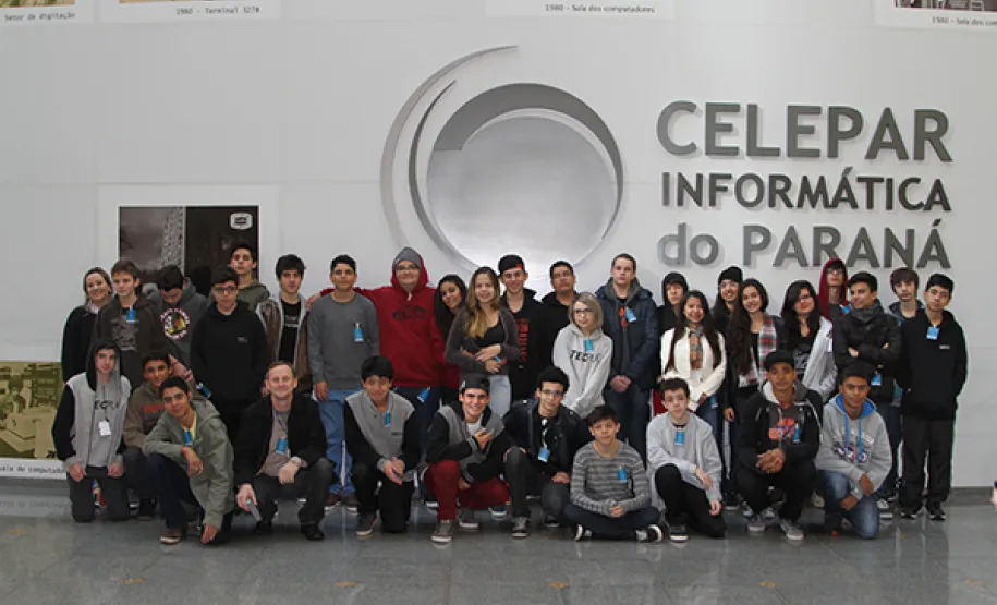 Alunos da TECPUC e UTFPR visitam a Celepar