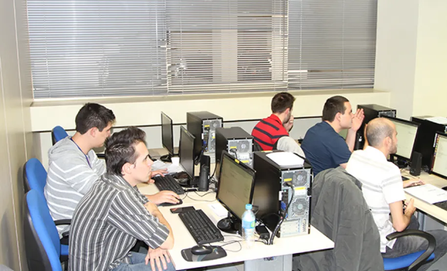 Grande demanda de alunos estende Curso de Usabilidade na Celepar para fim de Junho