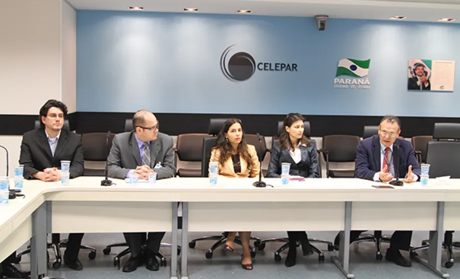 Órgãos fiscalizadores do Estado conhecem experiência em tecnologia da informação da Celepar